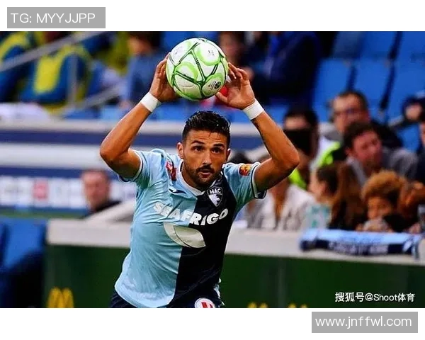 贝兹尔与阿雅克肖的精彩对决揭示法乙联赛的激烈竞争与球队实力较量