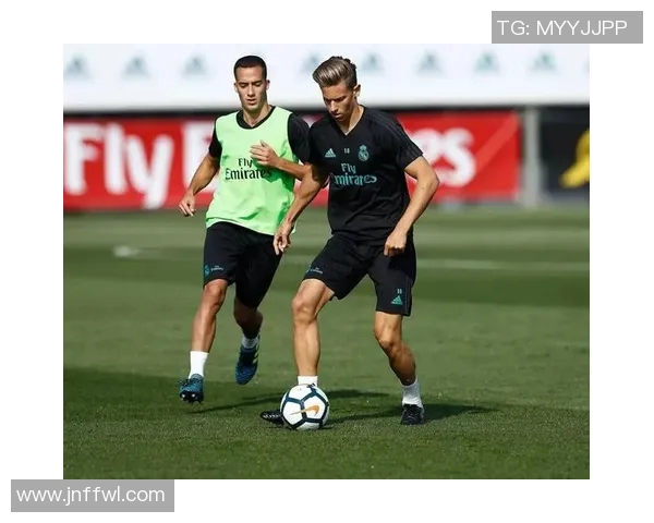 维多利亚与古亚巴的精彩对决展现足球魅力与战术智慧