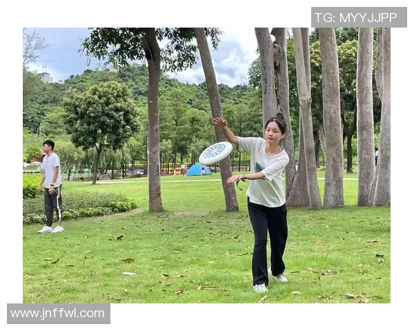 吴丽独家分享飞盘技巧与心得体会助你轻松掌握飞盘运动的乐趣与魅力